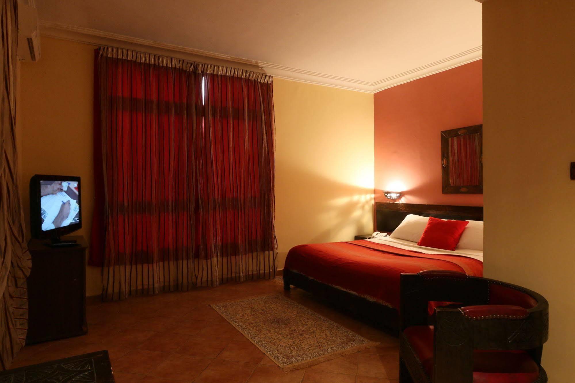 Hotel Tafoukt Марракеш Экстерьер фото