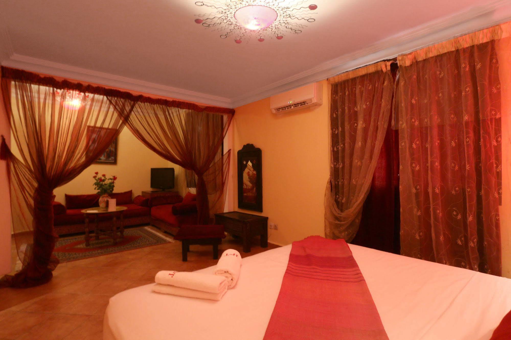 Hotel Tafoukt Марракеш Экстерьер фото